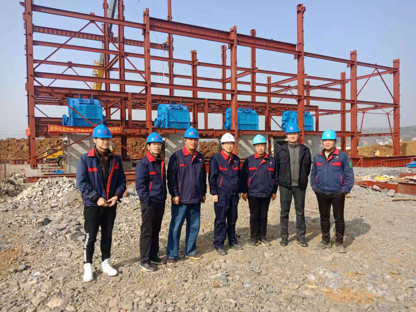 公司黨委書記王伍升一行到江西彭澤金力石項目部調研