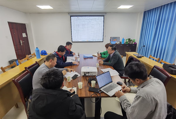 公司黨委書記調研中試線項目 公司黨委書記調研中試線項目